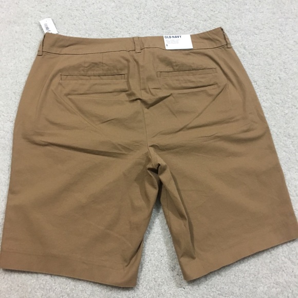 Old Navy Bermuda Shorts - Picture 4 of 8